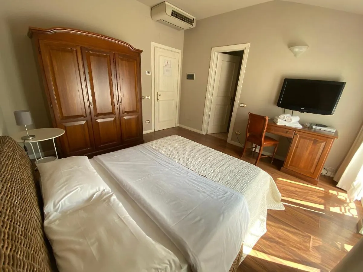 ***  Hotel Edone Roe Italien