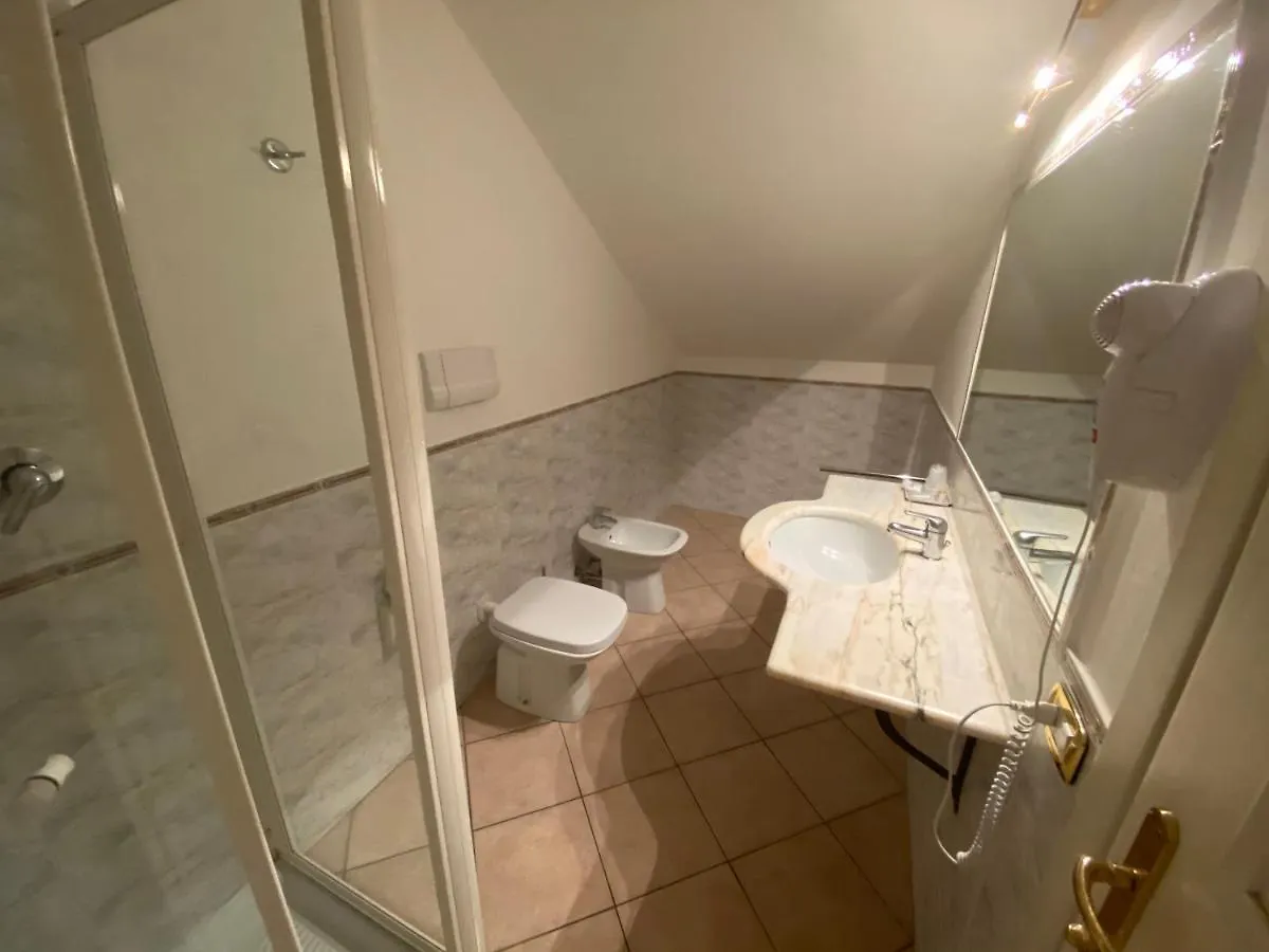 Hotel Edone Roe Italien